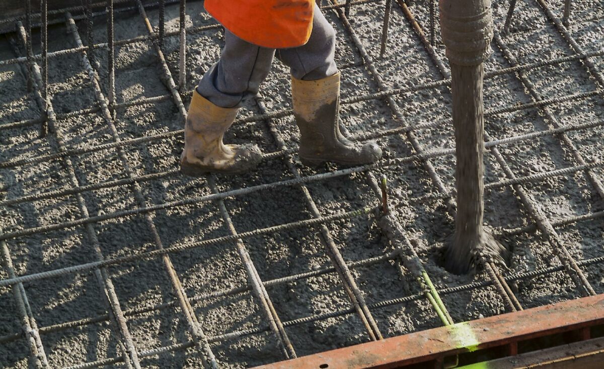 Fra slutningen af 2025 forventer partnerskabet ECoClay at kunne levere en bedre proces i cementproduktionen med et lavere miljøaftryk og en lavere udledning af emissioner end konventionel brænding af ler. Arkivfoto: Colourbox.