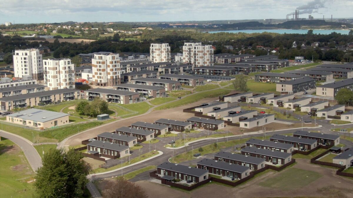 Renoveringer har været med til at løfte Aalborg Øst. Himmerland Boligforening - en af byens store boligforeninger - er nu nomineret til international pris for indsatsen. Foto: Himmerland Boligforening.