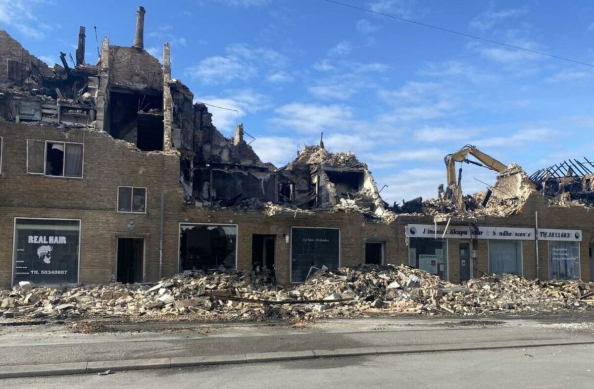 Efter storbranden i Vanløse i marts var Celero Danmark hurtig på pletten og fik ryddet de omkringliggende veje for brandaffald. Foto: Celero Danmark