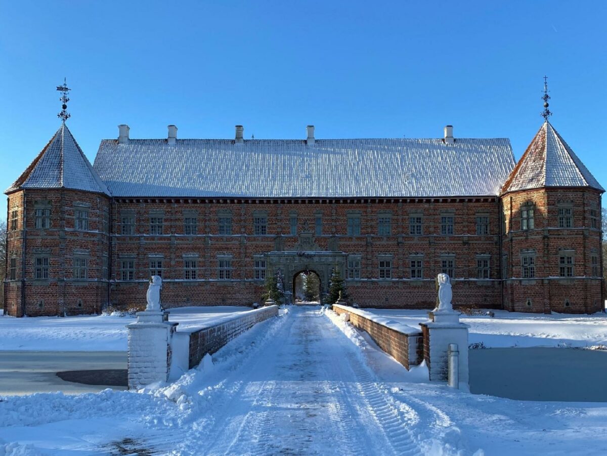 Først og fremmest skal sandstensportalen sikres for eftertiden, men tankerne går videre end det.