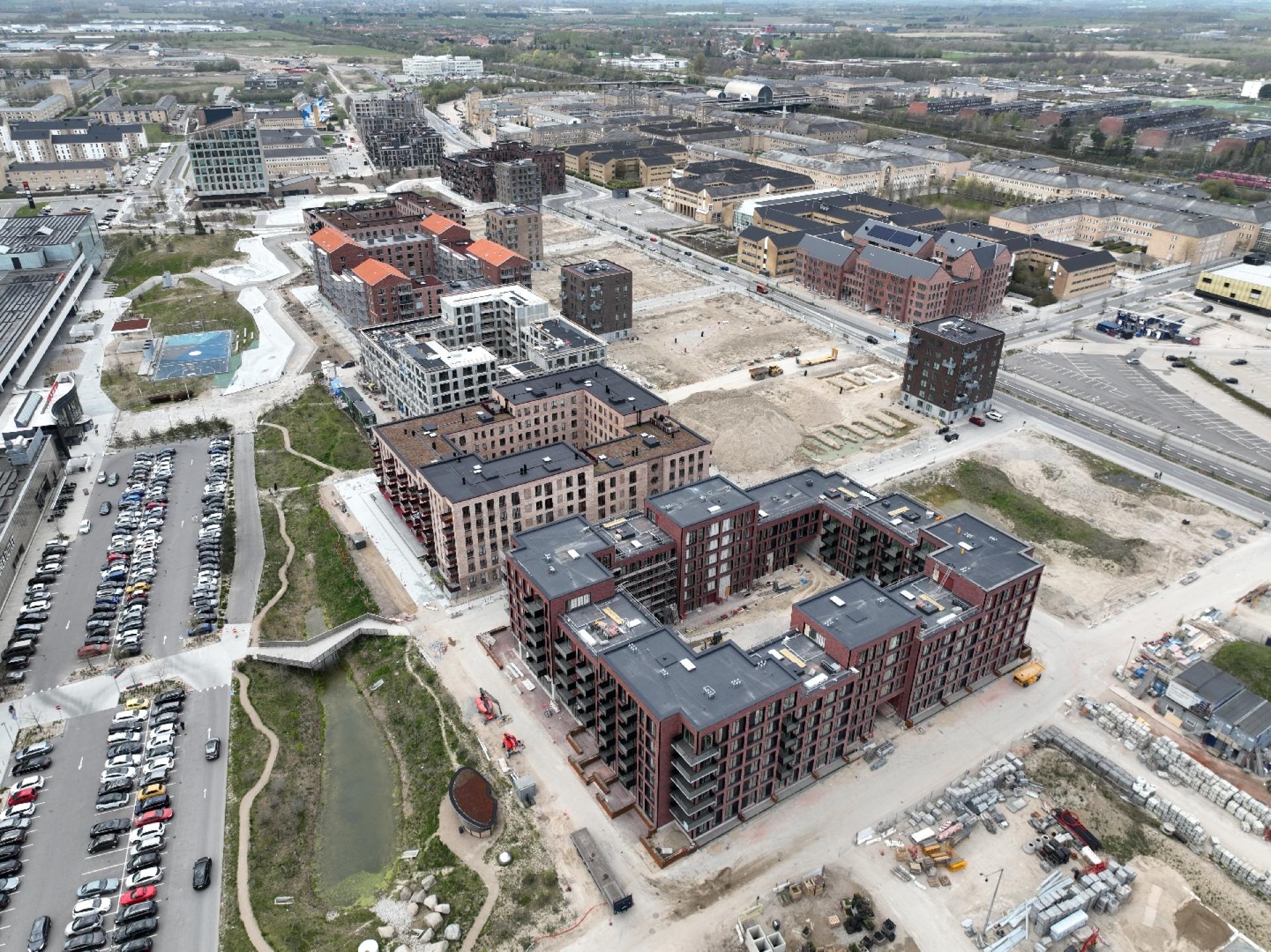 Den nye bydel Høje Taastrup C har både boliger, erhvervslejemål og et grønt strøg, der forbinder området med City2 og den travle Høje Taastrup station. Foto: EDC Erhverv Poul Erik Bech