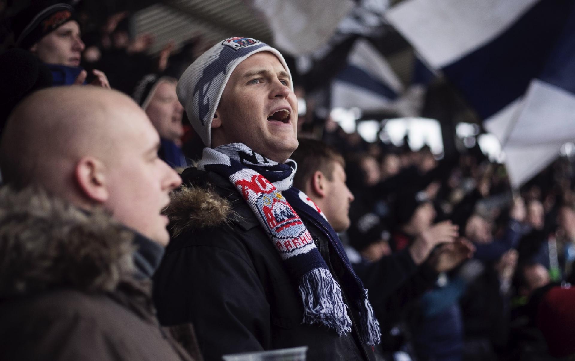 De hviie fodboldfans kan stadig støtte deres hold på Ceres Park i hele 2024. Arkivfoto