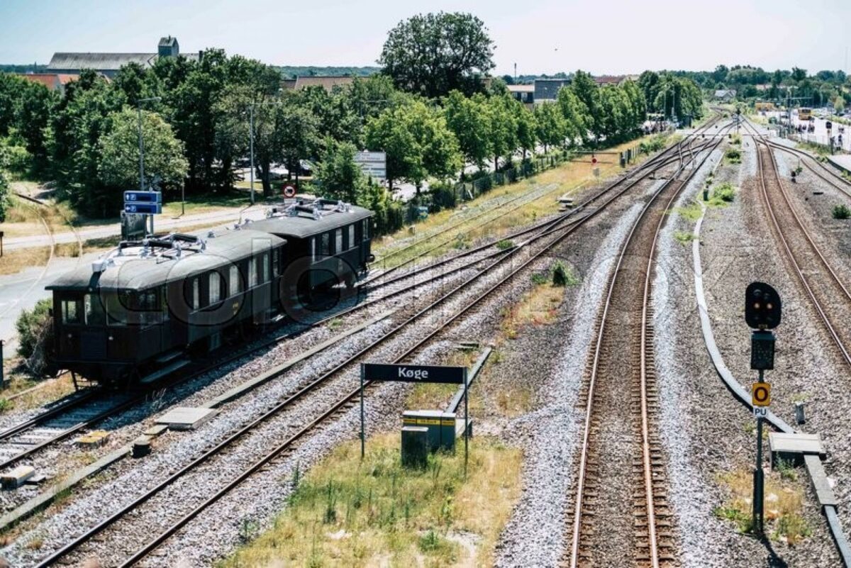 Den danske togtrafik og jernbanenettet er i fuld gang med en stor opstilling. Et serviceeftersyn skal skabe det nødvendige overblik for opgaverne. Foto: Colourbox.