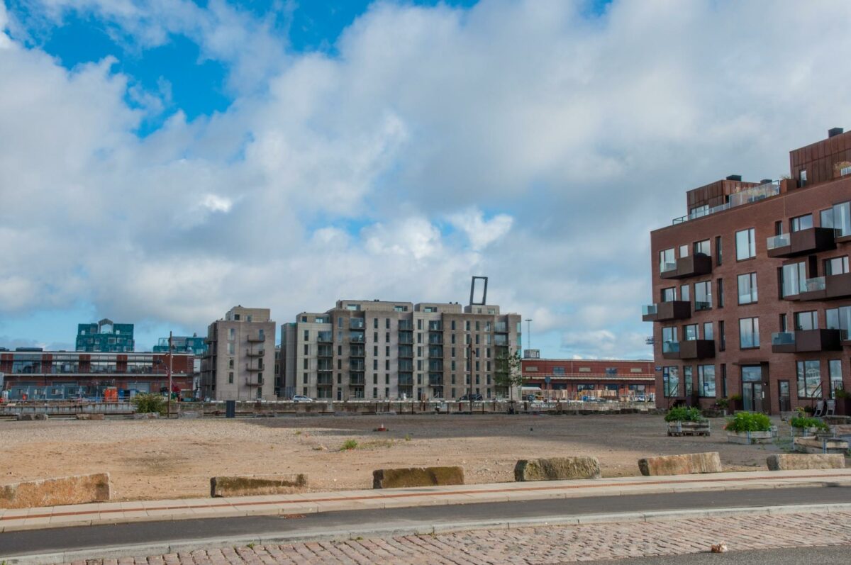 Udbuddet overstiger efterspørgslen i Aalborg, hvor nogle udlejningsselskaber lokker med flere måneders gratis husleje i jagten på nye beboere. Det gør man bestemt ikke i hovedstaden. Foto: Colourbox.