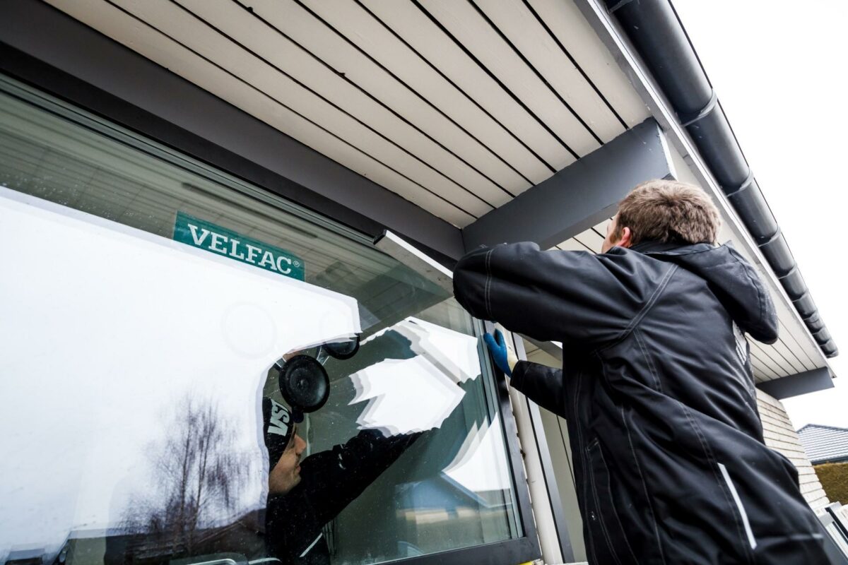 De nye digitale værktøjer fra Velfac er udviklet i dialog med tømrerne for at sikre, at de bidrager til at mindske kvalitetsproblemer og optimere arbejdstiden. Foto: Velfac.