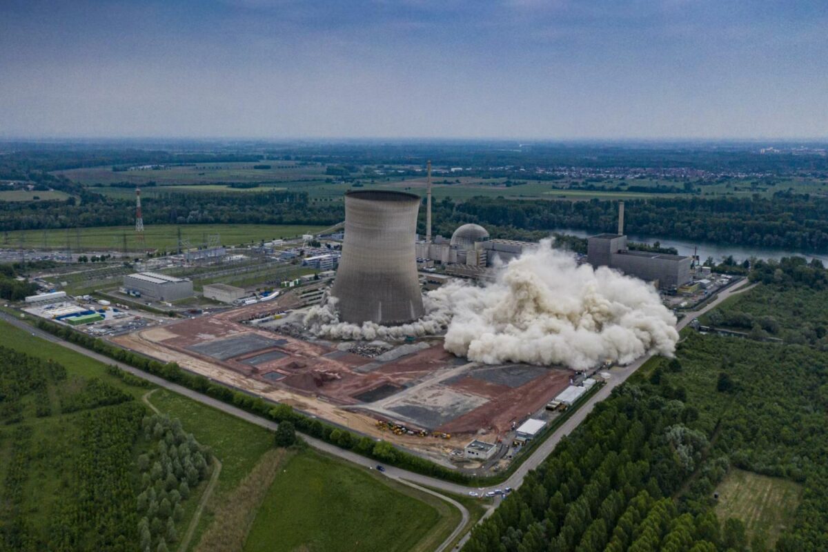 Sprængningerne fandt sted med få sekunders mellemrum tidlig morgen den 14. maj. Foto: EnBW / Daniel Maurer.