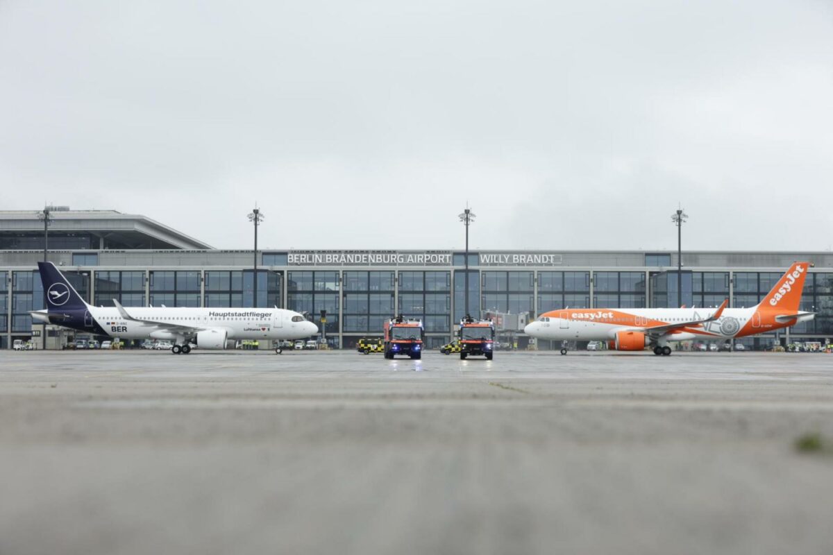 To fly fra to af de kommende storbrugere i den nye lufthavn fik æren af at indvie lufthavnen. Pressefoto: Thomas Trutschel/Photothek.