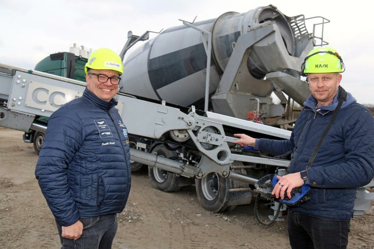 Morten Kudsk (til venstre) og Esben Bjerg Olesen etablerer nyt firma med betonbiler på menuen. De vil servere løsninger for tromlebilerne, som hidtil ikke er set. Foto: Conmat.