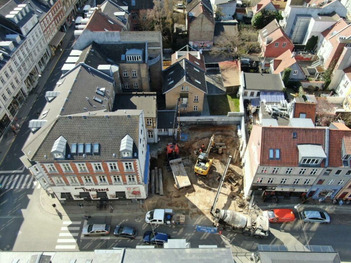 Jægergårdsgade i Aarhus midtby bliver stedet, hvor Aarhus' første svanemærkede bygninger skyder op. Foto: Deas.