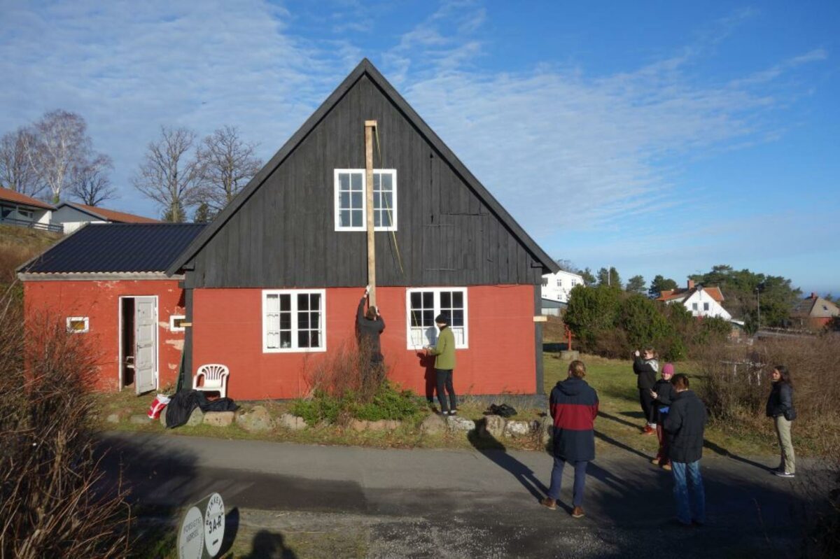 Lærlingenes Hus på Bornholm, et ældre hus som blev renoveret af lærlinge fra byggefagene, viser at bevaring og renovering er bedst ud fra et klimahensyn. Foto: Pressefoto.