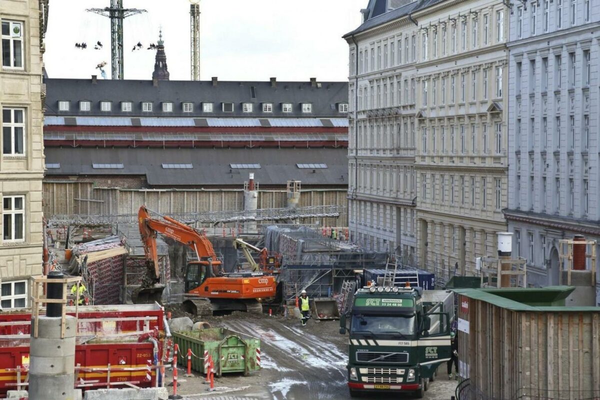 Italienske Cipa har tabt faglig voldgift og skal nu betale 22 millioner kroner i bod og efterbetaling efter  at have underbetalt hundredvis af ansatte på metrobyggeriet i København. Foto: Colourbox.