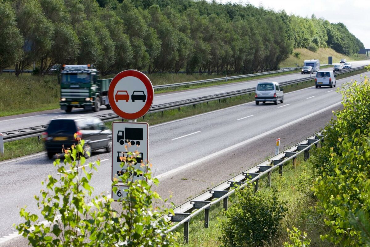 Transportminister Magnus Heunicke kan godt se gevinsterne ved at etablere en sjællandsk tværforbindelse. Foto: Colourbox.