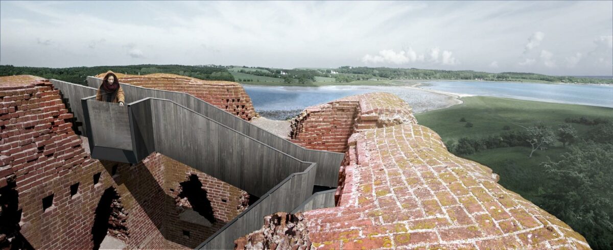 Kalø Slotsruin bliver nu mere tilgængelig for turister som følge af udsigtstrappen.