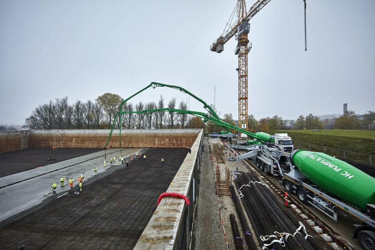 Renoveringen koster 100 mio. kr. og gør brug af landets største betonpumper. Foto: Byggeriets Billedbank.