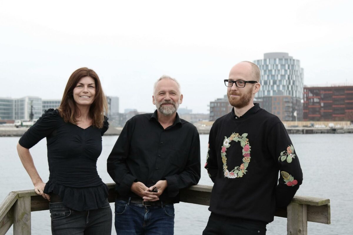 De tre nye partnere i Vilhelm Lauritzen Arkitekter - fra venstre Anne Møller Sørensen, Michael Schytt Poulsen og Simon Natanael Svensson. Pressefoto.