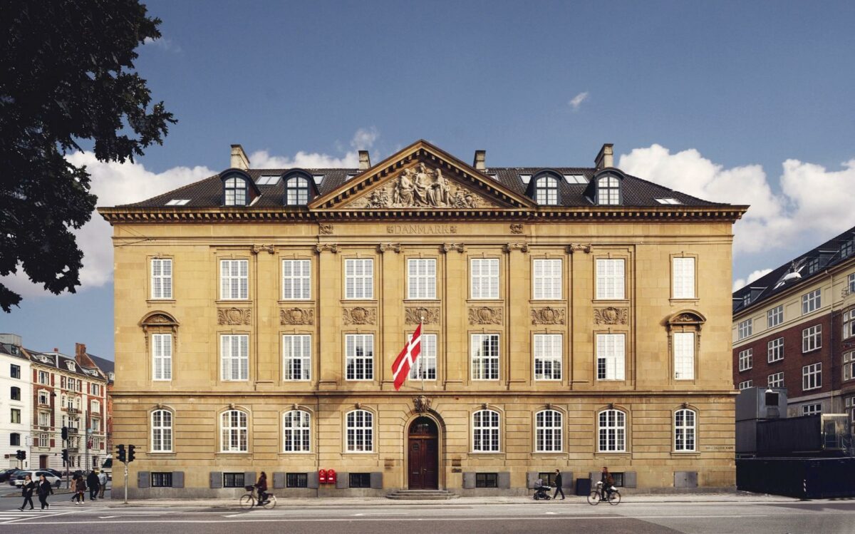 Københavns nye luksushotel, Nobis Hotel Copenhagen, på hjørnet af H.C. Andersens Boulevard og Niels Brocks Gade. Pressefoto.