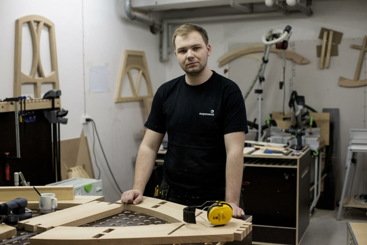 Justian Raahauge mener, at håndværksfagene er begyndt at få den faglige stolthed tilbage. Foto: Betina Garcia.