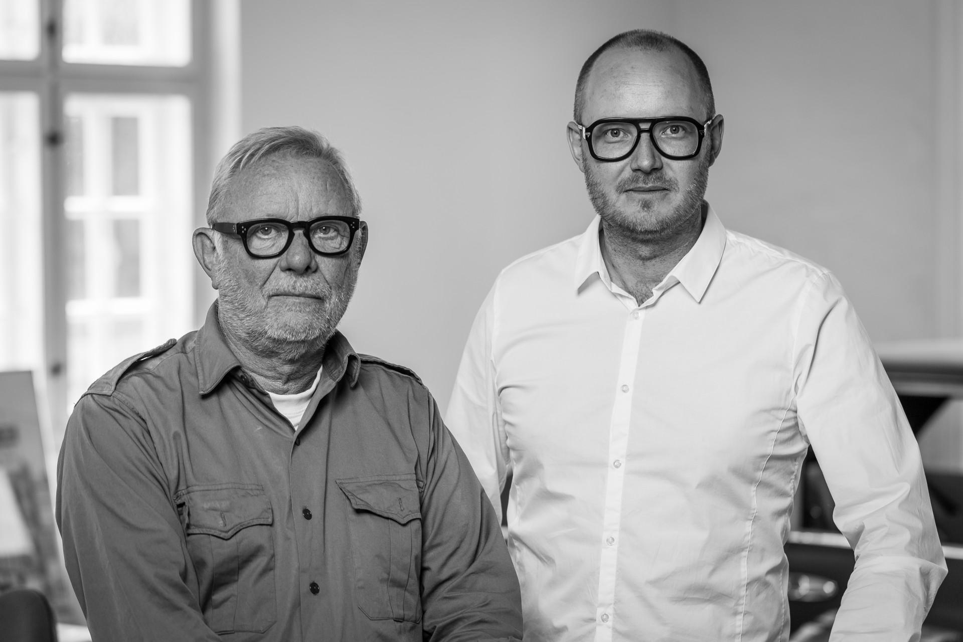 Arkitektfirmaet Bundgaard, Terkel (tv.) og Nils Bundgaard, har fundet sig en niche inden for renovering og modernisering af kirker og sognegårde. Foto: Arkitektfirmaet Bundgaard.