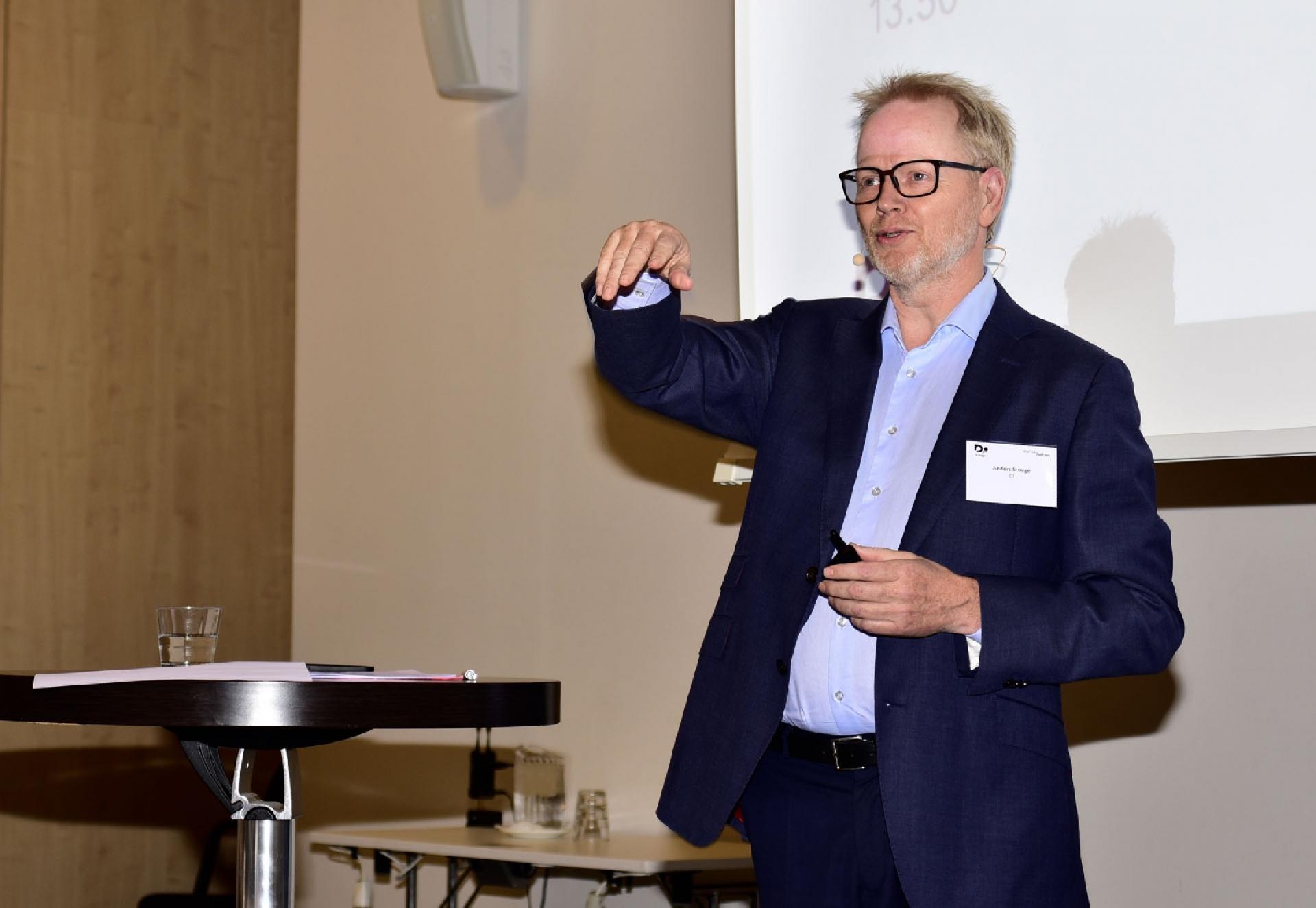 - Vi har med denne konference opfyldt ønsket om at samles i branchen og tage debatten om materialeforbrug, sagde direktør i DI Byggeri, Anders Stouge på konferencen. Foto: Henrik Malmgreen