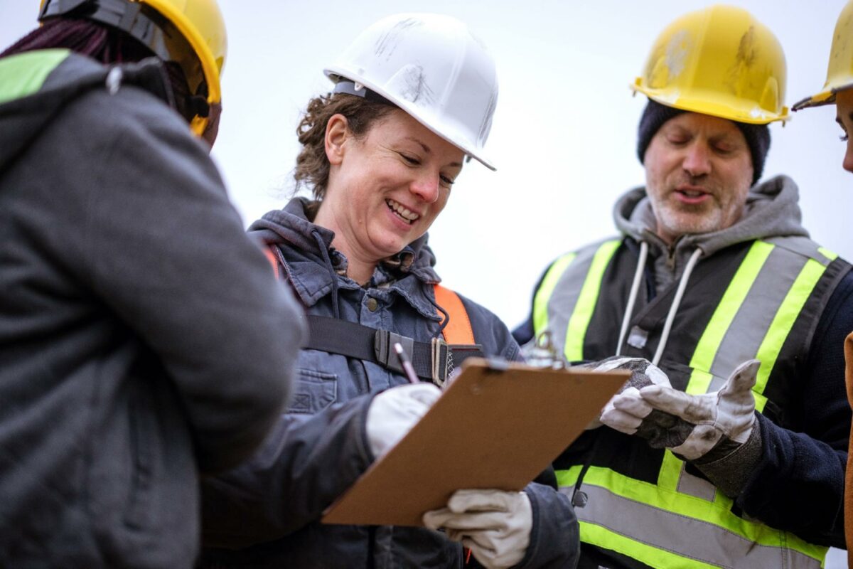 - Det er primært et fokus på køn, der præger diversitetsdagsordenen, og selvom der bliver talt meget om det, så ser vi ikke den helt store stigning endnu, lyder det fra DI Byggeri. Foto: Gettyimages.