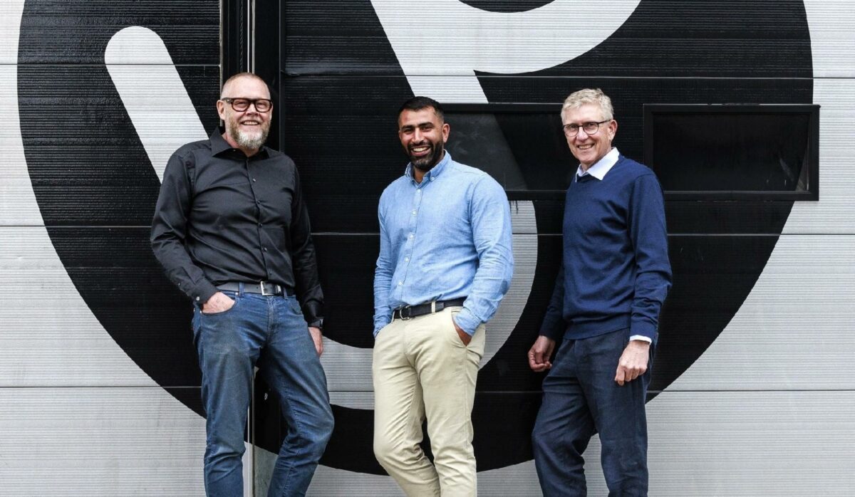 Fra venstre: Ny CEO Jens Christian Falck Jensen, grundlægger og ejer Hamed Alaei og bestyrelsesformand Henrik Mielke. Foto: Kontraframe.