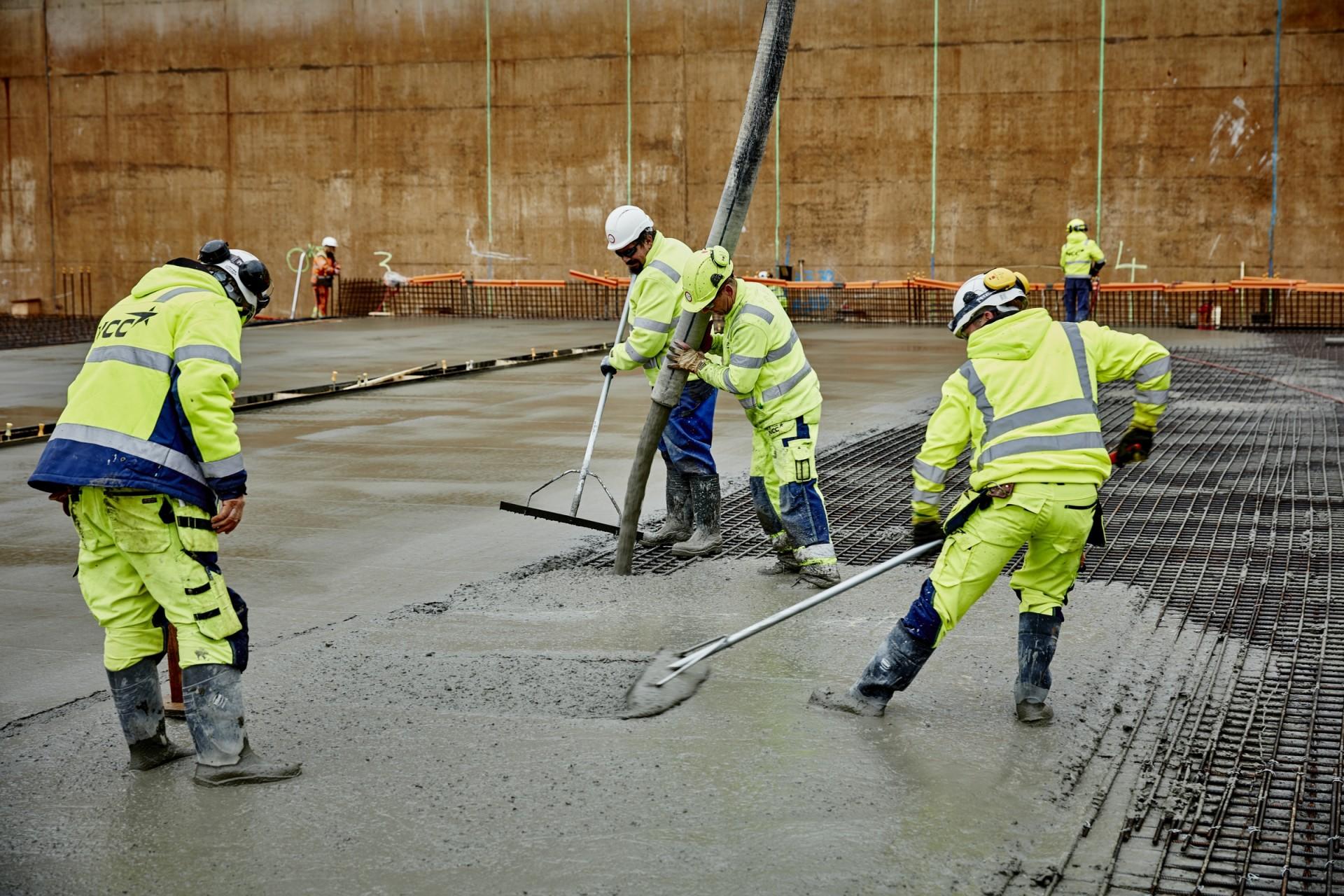 Den nye vandbeholder opføres inden i den gamle. Foto: Byggeriets Billedbank.