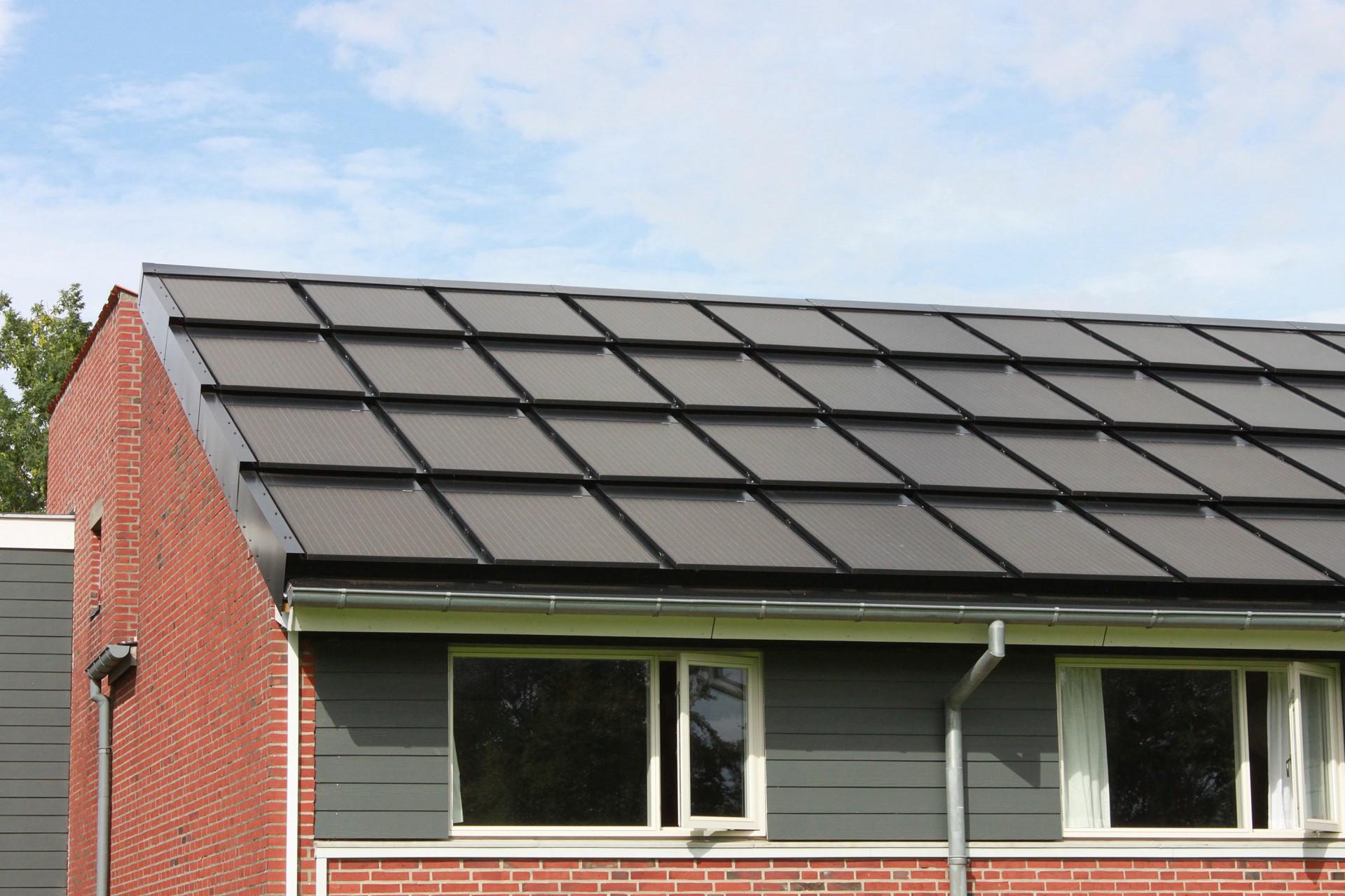 Løsningen fra iRoof Solar set tæt på. Foto: iRoof Solar.