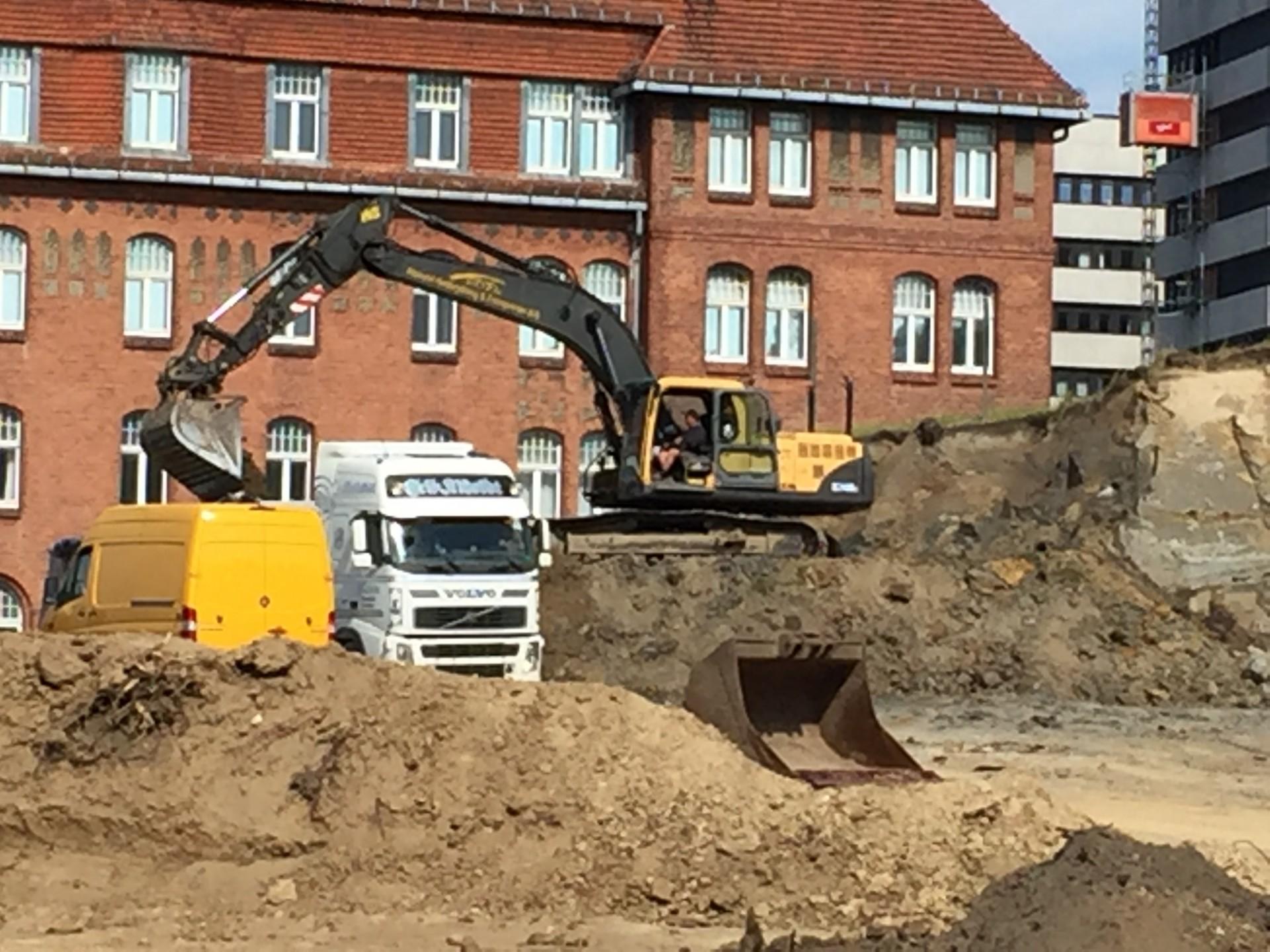 Torsdag 13. oktober er der officielt første spadestik til byggeriet af p-huset i Sønderborg, som skal opføres af Totalentreprenør CG Jensen.