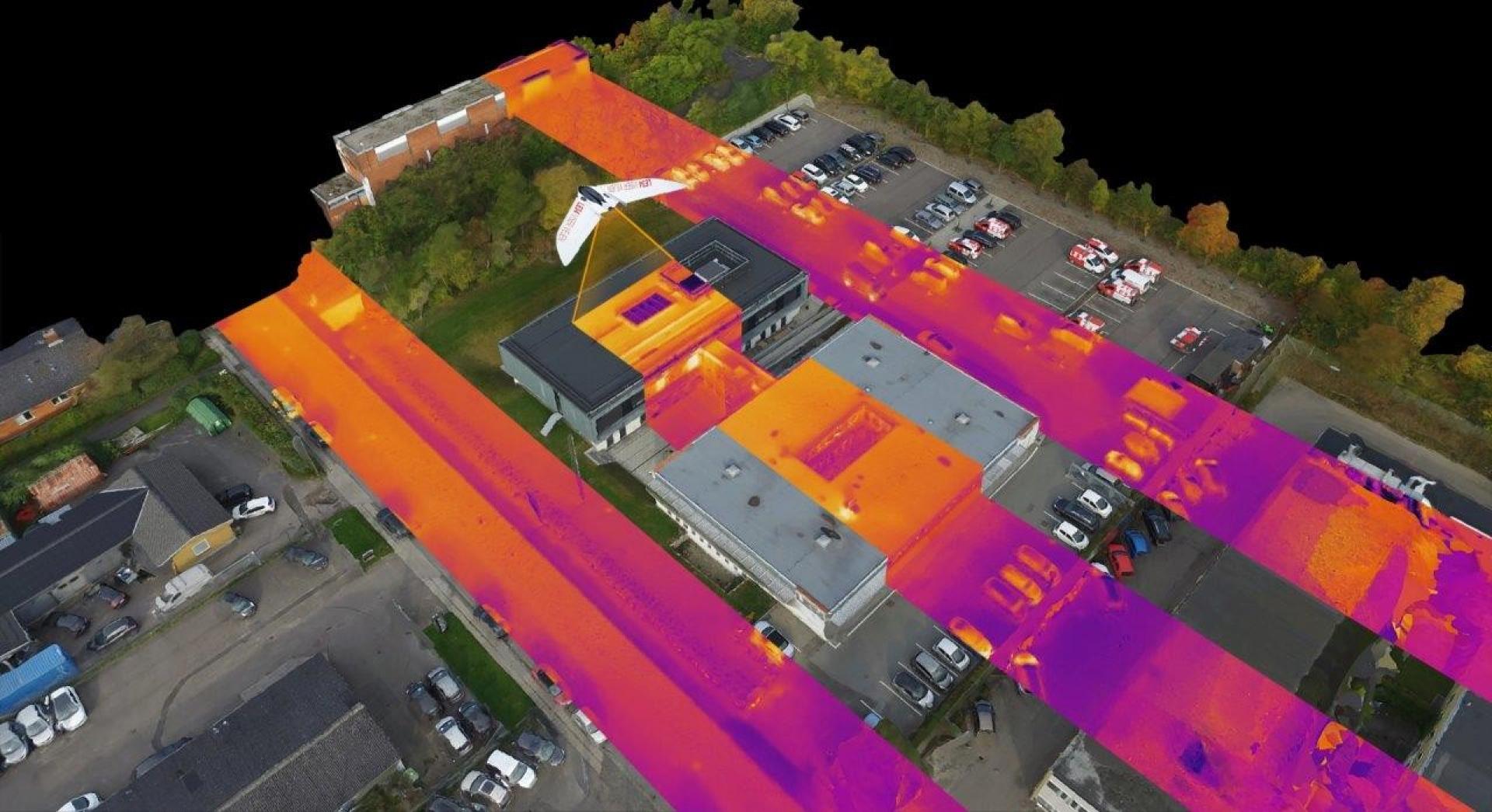 Dronen kortlægger bygningernes varmeudslip med overflyvninger. Pressefoto.