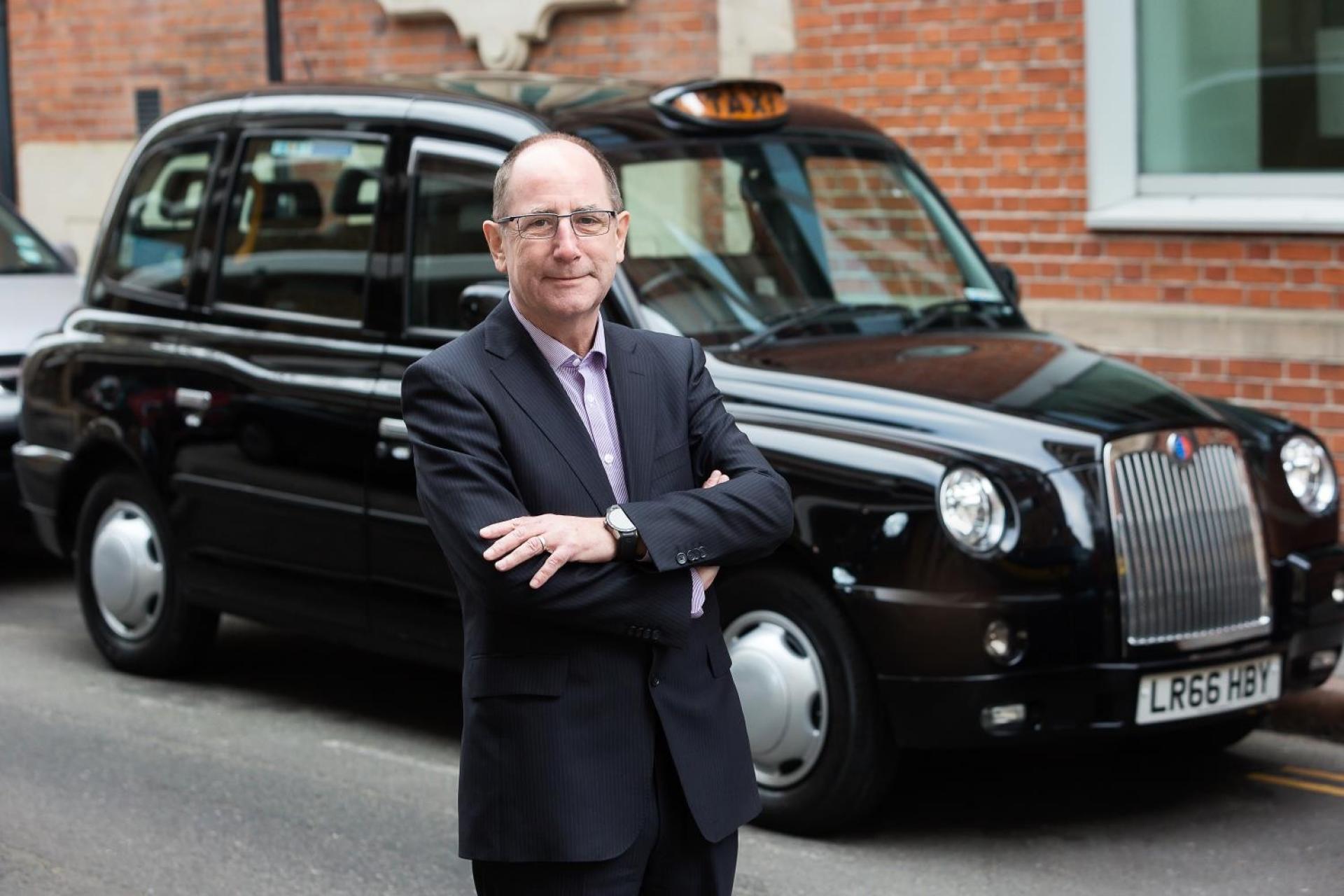 Chefen for London Taxi Company, Chris Gubbey, skal til at sælge elektriske varebiler til det globale marked. Pressefoto.