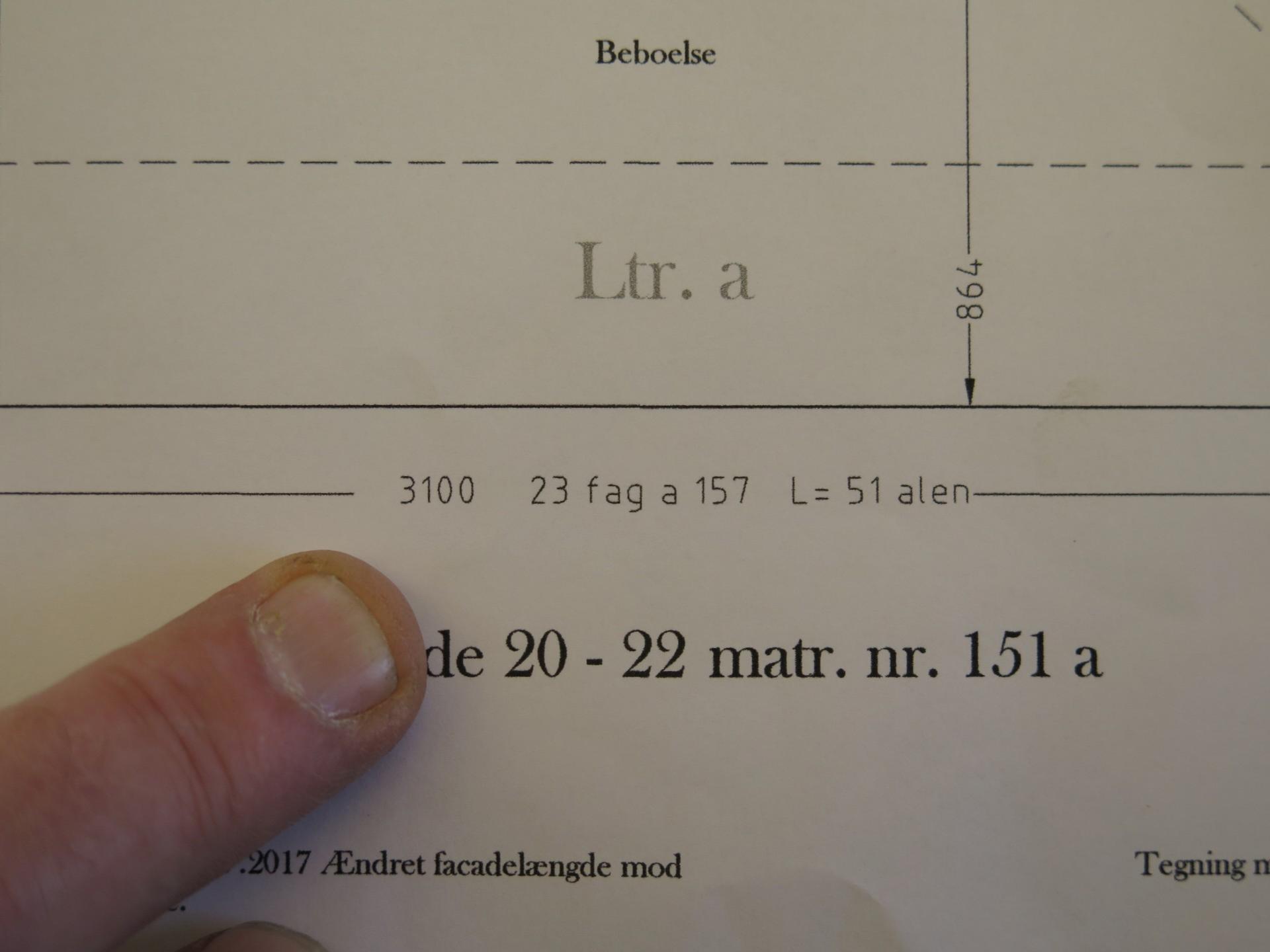 En arkitekt rentegner de gamle originale tegninger, men de gamle mål bibeholdes.