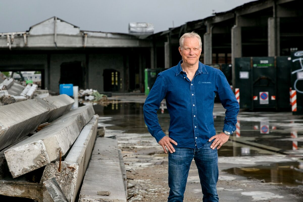 Direktør Søren Tscherning på byggeplads.